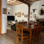 Ca Corrales: En La Playa, Pero En El Pueblo Calpe