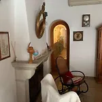 Ca Corrales: En La Playa, Pero En El Pueblo Calpe