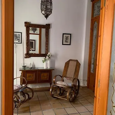 Ferienhaus Ca Corrales: En La Playa, Pero En El Pueblo *