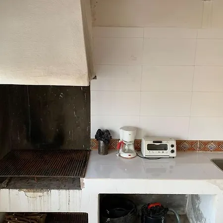 Ca Corrales: En La Playa, Pero En El Pueblo Ferienhaus