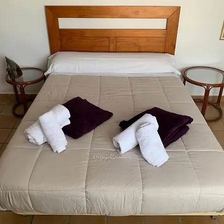 Ca Corrales: En La Playa, Pero En El Pueblo Holiday home *