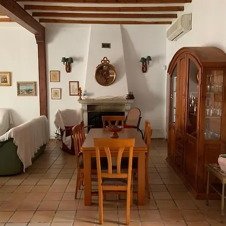 Ca Corrales: En La Playa, Pero En El Pueblo Holiday home Calpe