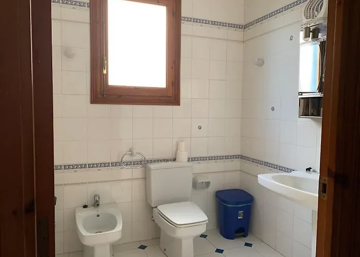 Feriehus Ca Corrales: En La Playa, Pero En El Pueblo *