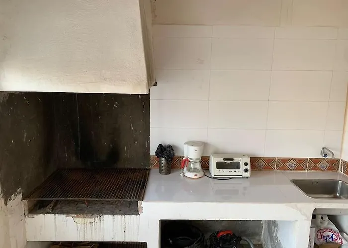 Ca Corrales: En La Playa, Pero En El Pueblo Feriehus