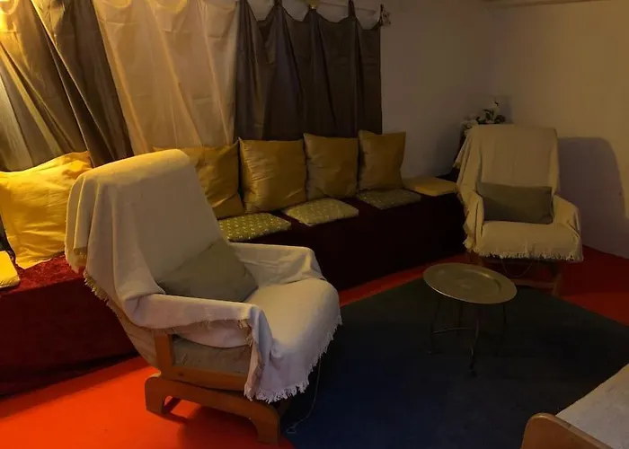 Feriehus Ca Corrales: En La Playa, Pero En El Pueblo