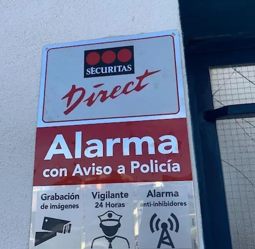 Ca Corrales: En La Playa, Pero En El Pueblo Feriehus *